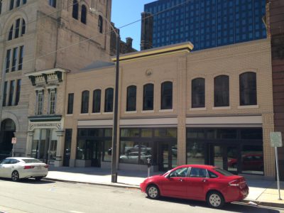 627-637 N. Broadway