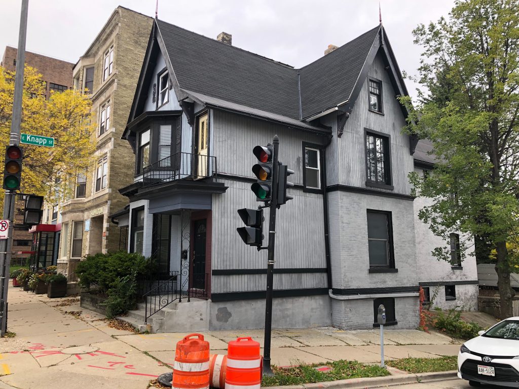 1245-1247 N. Milwaukee St. Photo by Jeramey Jannene.