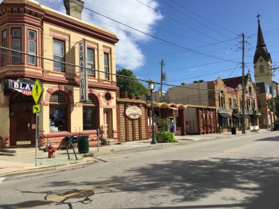Transportation: Should Brady Street Be Pedestrian-Only?