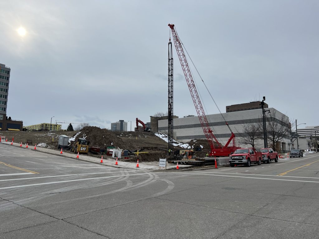 Pile driving at 1333-1339 N. Milwaukee St. Photo by Jeramey Jannene.